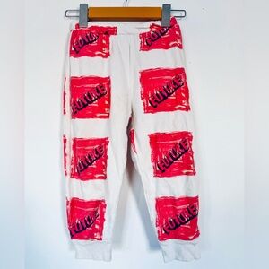 Fresh Dinosaurs joggers . 100% organic cotton. Made in Spain . Gender Neutral